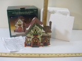 Santa's Workbench Lighted Porcelain House Patchwork's Quilt Shoppe, 2lb 14oz