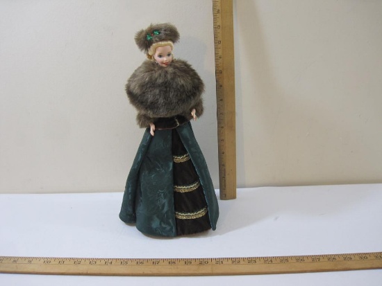 Holiday Caroler Holiday Porcelain Barbie Collection Doll on Stand, 13 oz