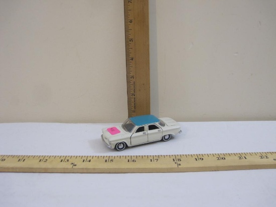 Vintage Die-Cast Model Car, white with teal roof, 1988 Franklin Mint/Precision Models, 4 oz