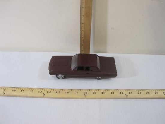 1965 Ford Thunderbird 1:25 Scale Plastic Promo Model Car, brown with matching interior, vehicle