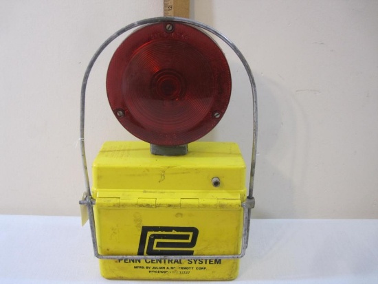 Vintage Penn Central System Railroad Marker Lamp (Battery Operated), Julian A McDermott Corp, 4 lbs