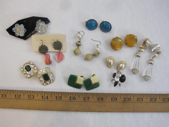 Lot of Assorted Fashion Clip-On Earrings, 7 oz