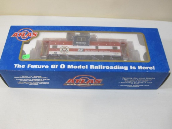 Atlas Big O Rolling Stock Extended Vision Caboose BN (Burlington Northern) Freedom #12618 (3 Rail),