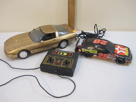 Two Model Car items including Havoline #28 Racecar Phone and RC Corvette 2lb2oz