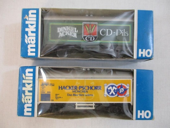 Two Marklin HO Scale Reefer Train Cars 4415 Hacker-Pschoor Munchen Beer and 4436 Dinkel Acker