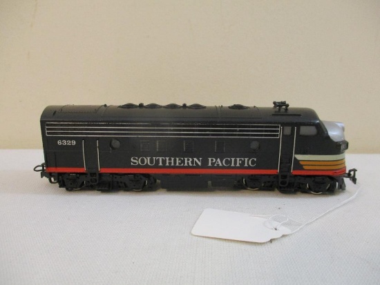 Marklin HO Scale Southern Pacific Diesel Locomotive 6329, made in West Germany, serial numbered