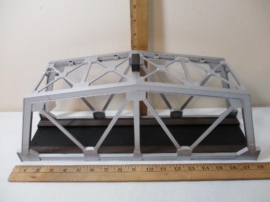 O Scale Lighted Bridge, plastic, 1 lb 2 oz