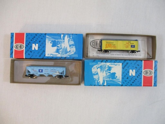 Two Con-Cor N Scale Collectors Cars State Boxcars including Virginia 1776-K and Connecticut 1776 E,