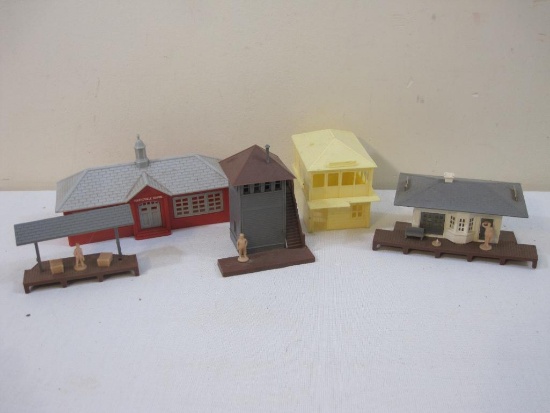 Four HO Scale Plastic Train Display Buildings including Plasticville School, Plasticville Train
