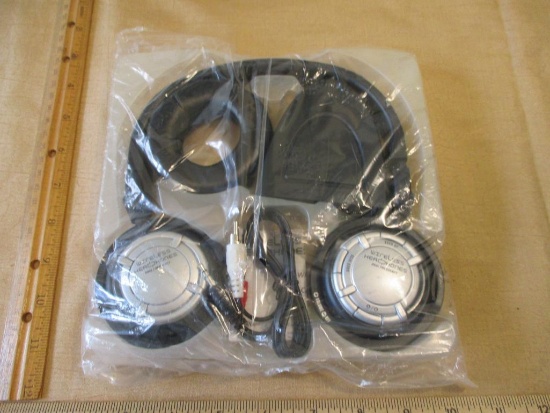 Brand New in the Box Wireless Headphones 8oz