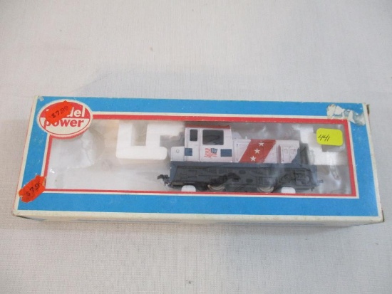 Model Power HO Scale Spirit of 76 Diesel Locomotive, in original box, 8 oz