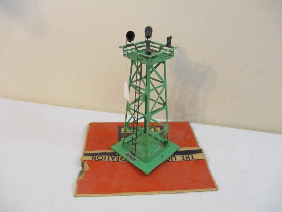 Green Postwar Lionel No. 395 Metal Floodlight Tower, O Scale, with partial box see pictures for