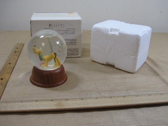 The First Limited Edition Disney Crystal Snow Globe Pluto 12oz