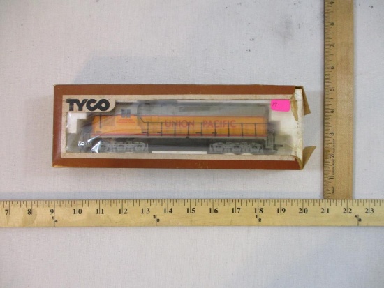 TYCO HO Scale Union Pacific Diesel Locomotive in original box (see pictures for condition of box),