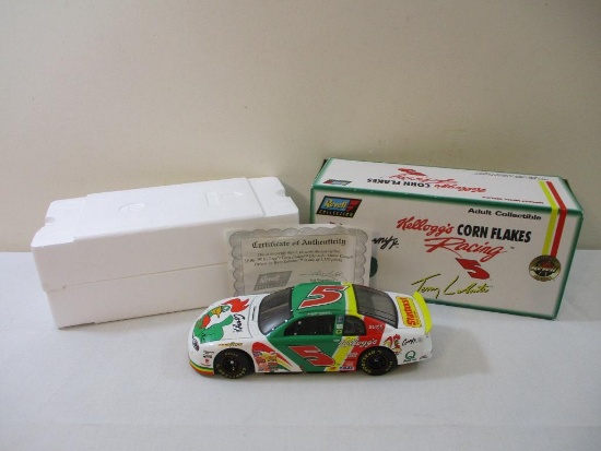 Terry Labonte #5 Kellogg's Corn Flakes Racing 1:18 Scale Diecast Replica 1998 Chevrolet Monte Carlo,