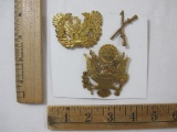 US Military World War 2 era hat insignia pins, Artillery pin