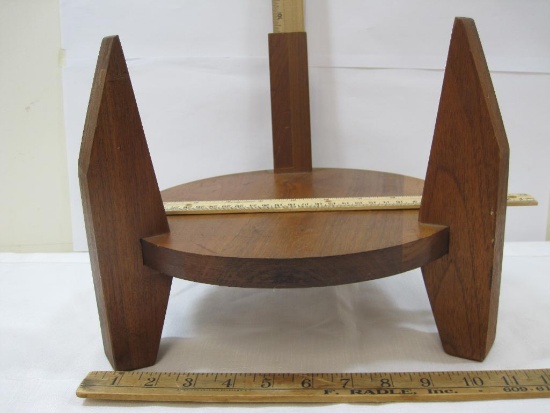 Wooden Single Plant Stand, approximately 10 inches in diameter