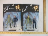 Two The X Files Action Figures: Agent Scully and Agent Mulder, sealed in original packaging, 1998