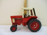 ERTL International 1586 Diecast Tractor, 2 lbs 5 oz