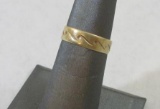 10 K Gold Ring with Wave Engraving, size 5.5, .05 ozt