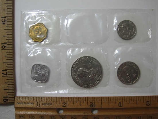 Five Philippines Coins 1976 includes 1, 5, 10, 25 Sentimos, 1 Piso, see pictures for condition