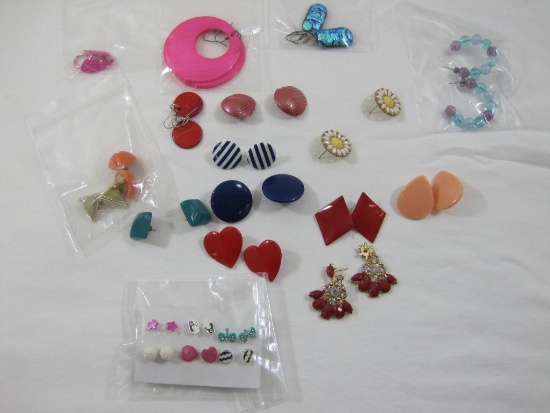 Colorful Lot of Earrings, many Pairs, see pictures for Details, 5oz