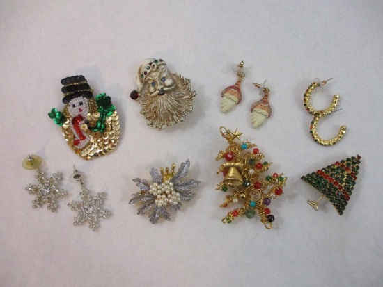 Assorted Christmas Pins and Jewelry, 4 oz