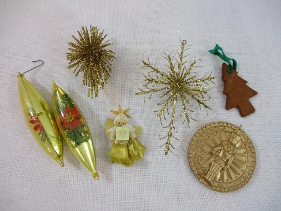 Vintage Plastic Christmas Ornaments, 3oz