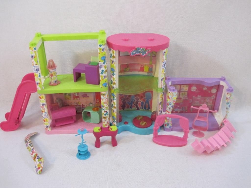 Polly Pocket Mall, 2009 Mattel, see pictures for included pieces, 2 lbs 1  oz | Art, Antiques & Collectibles Collectibles | Online Auctions | Proxibid