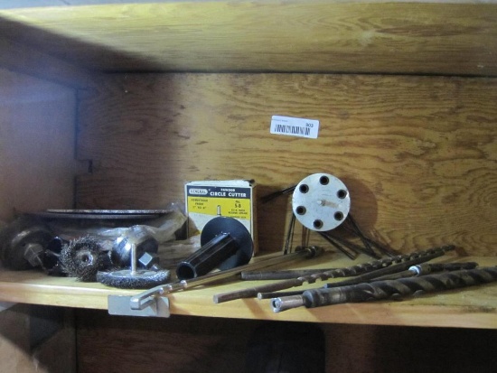 Large Drill Bits, Angle Grinder and Gridger Wheels, Sawblades - as pictured