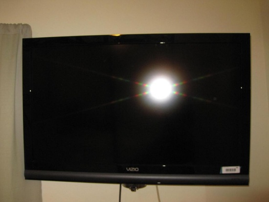Vizio TV 39 Tesla, 37" Screen