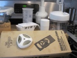 Lot of Pampered Chef Items including Chopper, Manual Food Processer, Measure All, Cheese Grater and