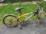 Huffy Stone Mountain Bike, missing front tire AS-IS