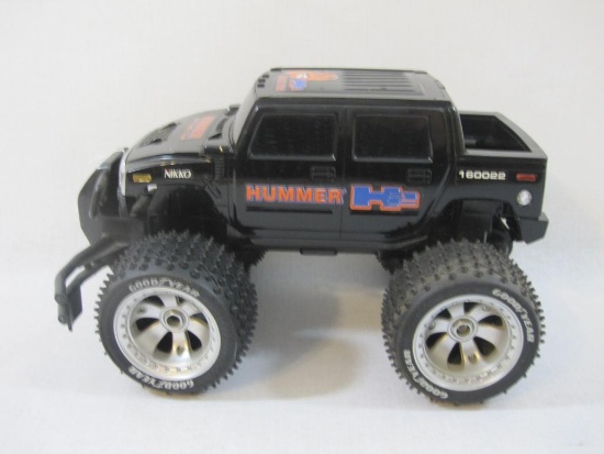 Nikko Hummer H2 Remote Control Sport Utility Truck, 2 lbs 7 oz