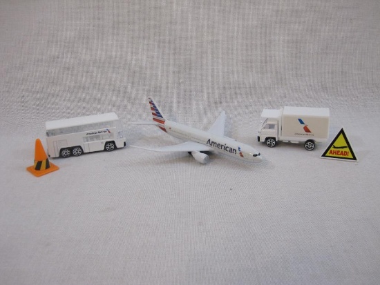 American Airlines Realtoy Vehicles, 5 oz