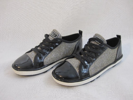 Stuart Weitzman Ariana Sneakers Kids Size 4, 1 lb 2 oz