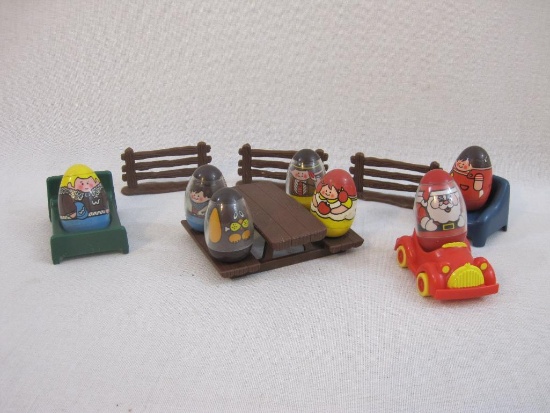 Assorted 1970s Weebles Figures and Accessories, Hasbro, 10 oz