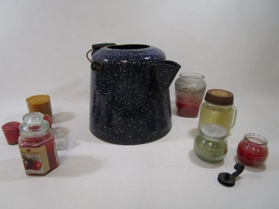 Blue Fleck Enamel Kettle with Scented Holiday Candles