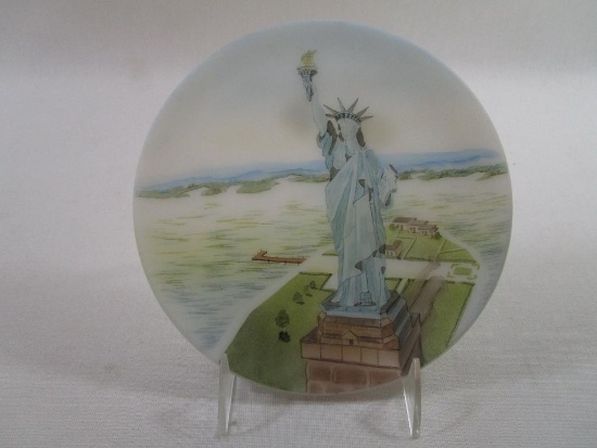 Fenton Hand Painted Statue of Liberty Plate with Stand, D. Robinson, 1136 of 1250