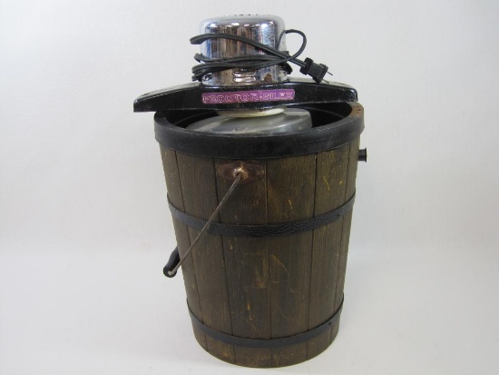 Proctor Silex Ice Cream Maker with Plastic Bodies Bucket and Electric Churn