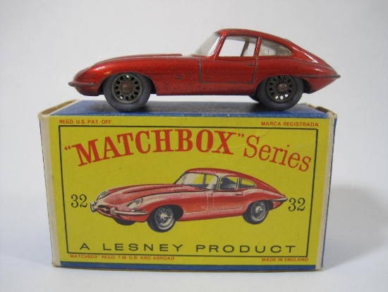 Lesney "Matchbox" Series No. 32 'E' Type Jaguar with Gray/Silver Wheels, in original box, 1 oz