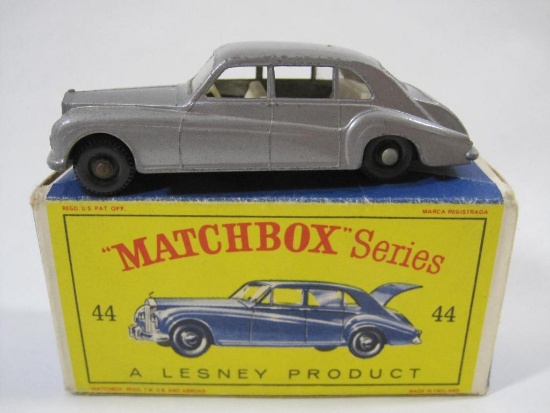 Lesney "Matchbox" Series No. 44 New Model Rolls-Royce Phantom V, in original box, 2 oz