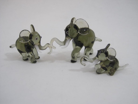 Glass Three-Piece Elephant Family, 2 oz