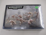 Warhammer 40K Tyranid Genestealer Brood, Sealed NIB, Includes 8 Tyranid Genestealers by Games