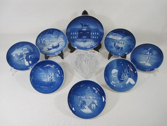 B&G Copenhagen Porcelain Seven 1970's Christmas Plates, Amalienborg The Royal Palace Plate, plus