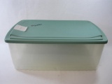 Rubbermaid Storage Container with Ventilated/Deodorizer Top