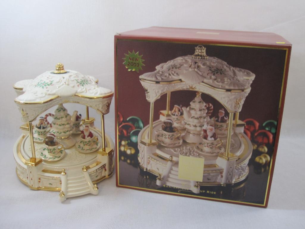 2003 Lenox Musical Holiday Teacup Ride outlet Centerpiece