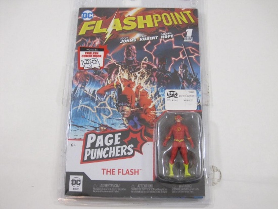 Page Punchers The Flash with DC Flashpoint #1 First Issue Comic Book and McFarland Action Figure, 5