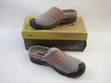 Ryka Nitracel Grey Clogs, size 9W, new in box, 1 lb 12 oz