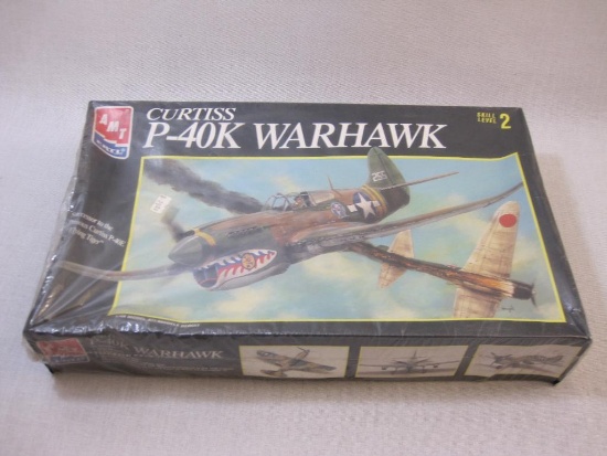 AMT Curtiss P-40K Warhawk 1/48 Plastic Model Airplane Kit 8794, sealed, AMT ERTL, 11 oz